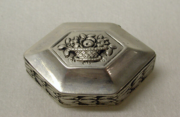 Pill box, Silver, European 