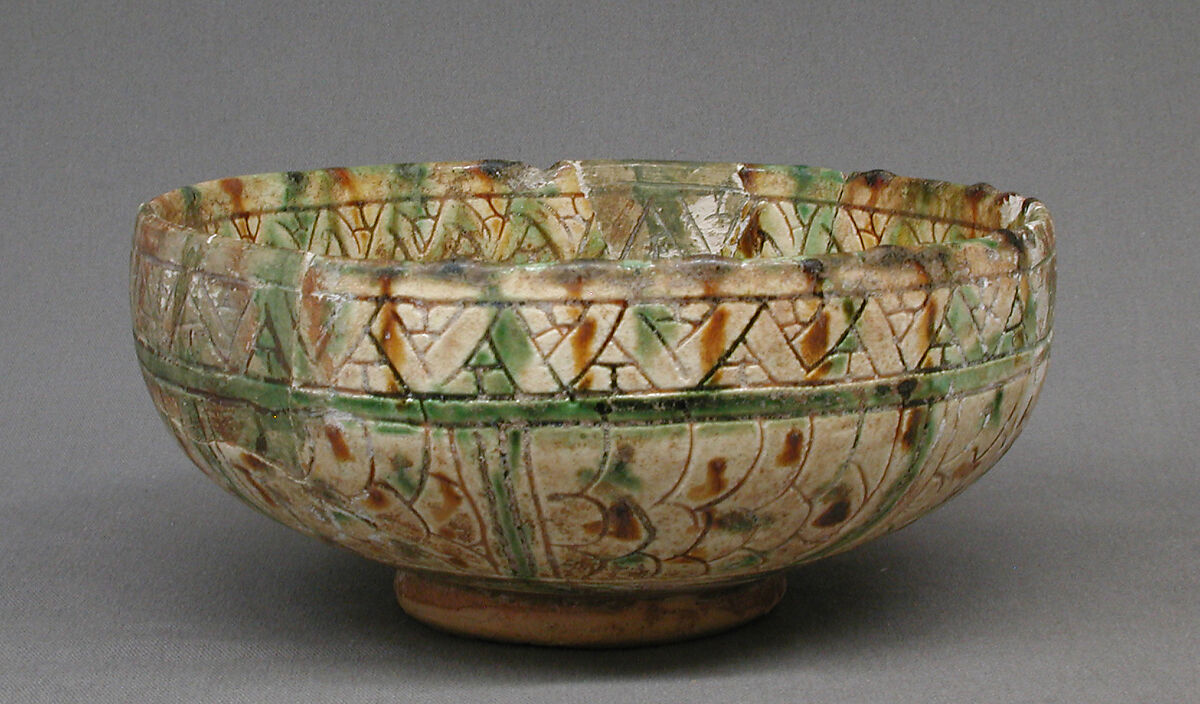 Bowl, Lead-glazed earthenware, Northern Italian 