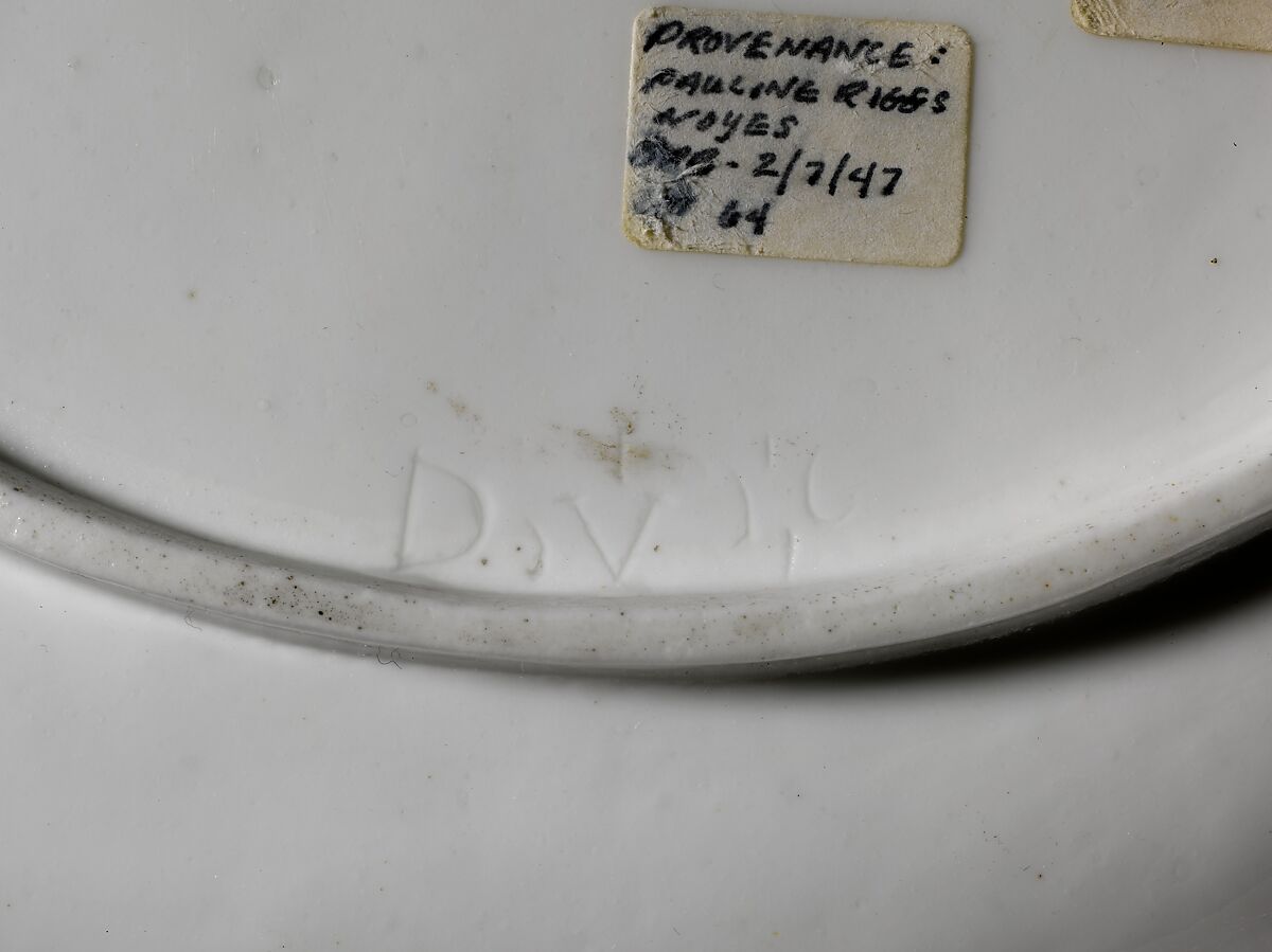 Stand, Mennecy, Soft-paste porcelain decorated in polychrome enamels, French, Mennecy