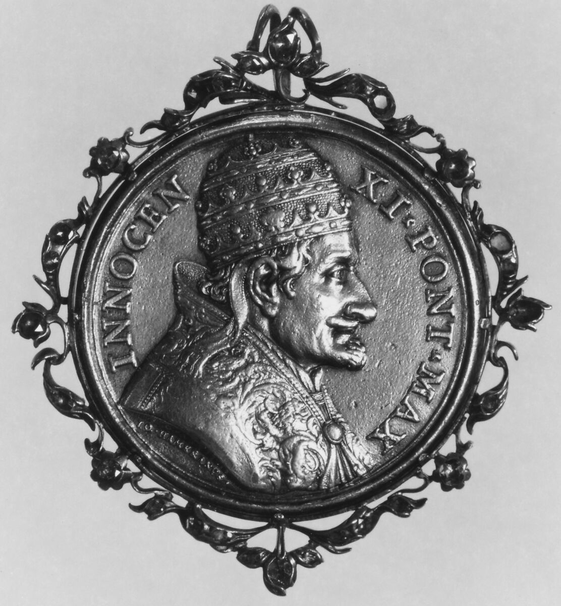 Pope Innocent XI, Medalist: Giovanni Martino Hamerani (Italian, 1646/9–1705), Silver gilt, red stones, Italian, Rome 