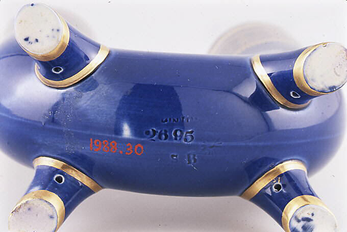 U-shaped vase, Minton(s) (British, Stoke-on-Trent, 1793–present), Hard-paste porcelain, British, Stoke-on-Trent, Staffordshire