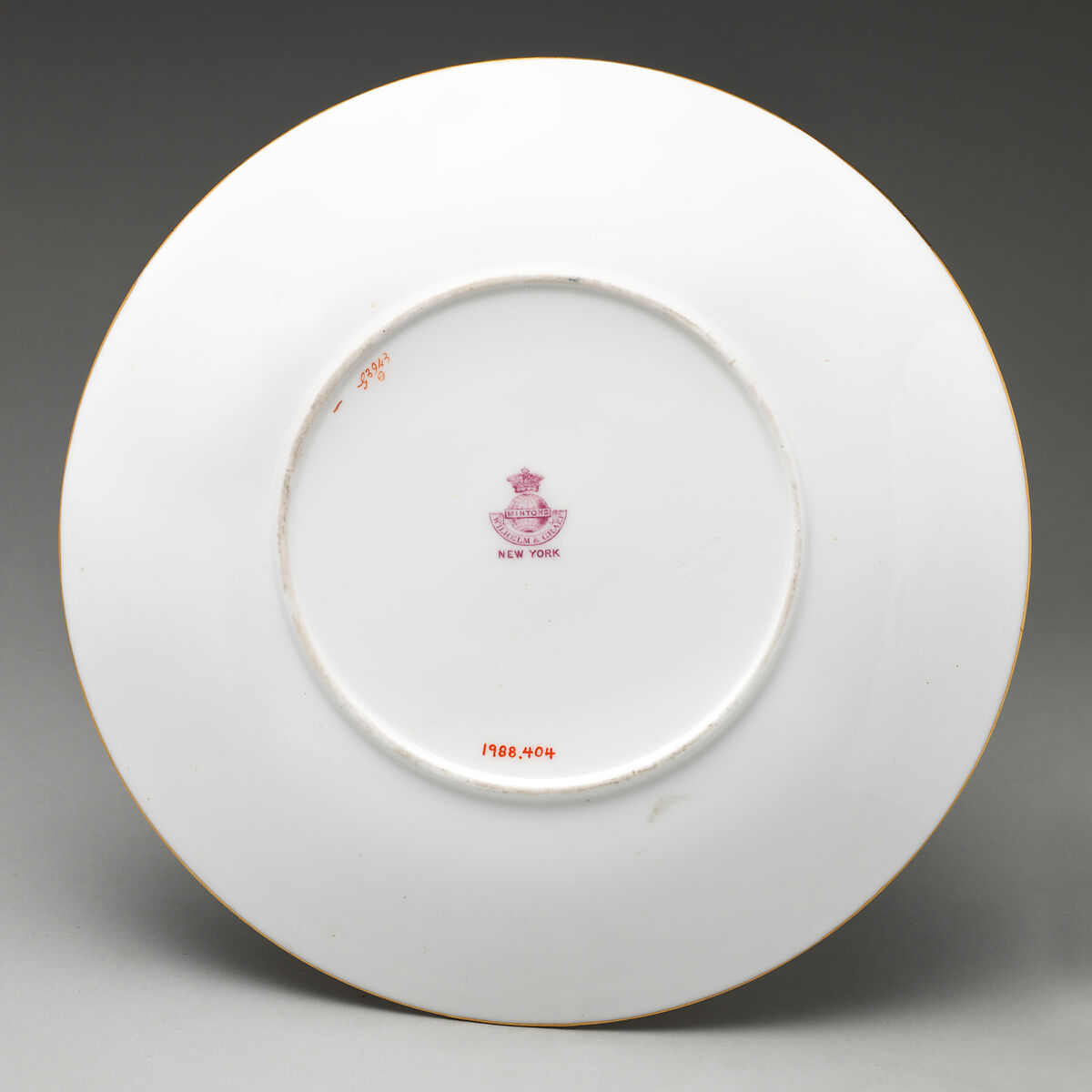 Plate with Isnik floral and foliate pattern, Minton(s) (British, Stoke-on-Trent, 1793–present), Bone China, British, Stoke-on-Trent, Staffordshire