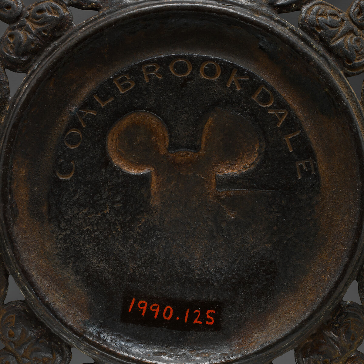 Fruit dish, Probably by Coalbrookdale Company (British, established Shropshire, 1709), Iron, cast and patinated, British, Coalbrookdale
