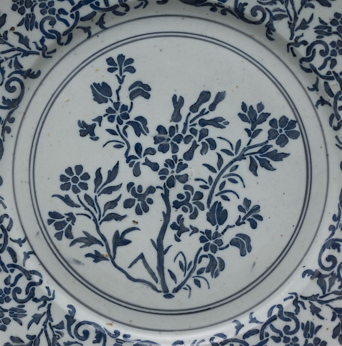 Dish with stenciled decoration, Doccia Porcelain Manufactory (Italian, 1737–1896), Hard-paste porcelain painted with cobalt blue under transparent glaze, Italian, Florence