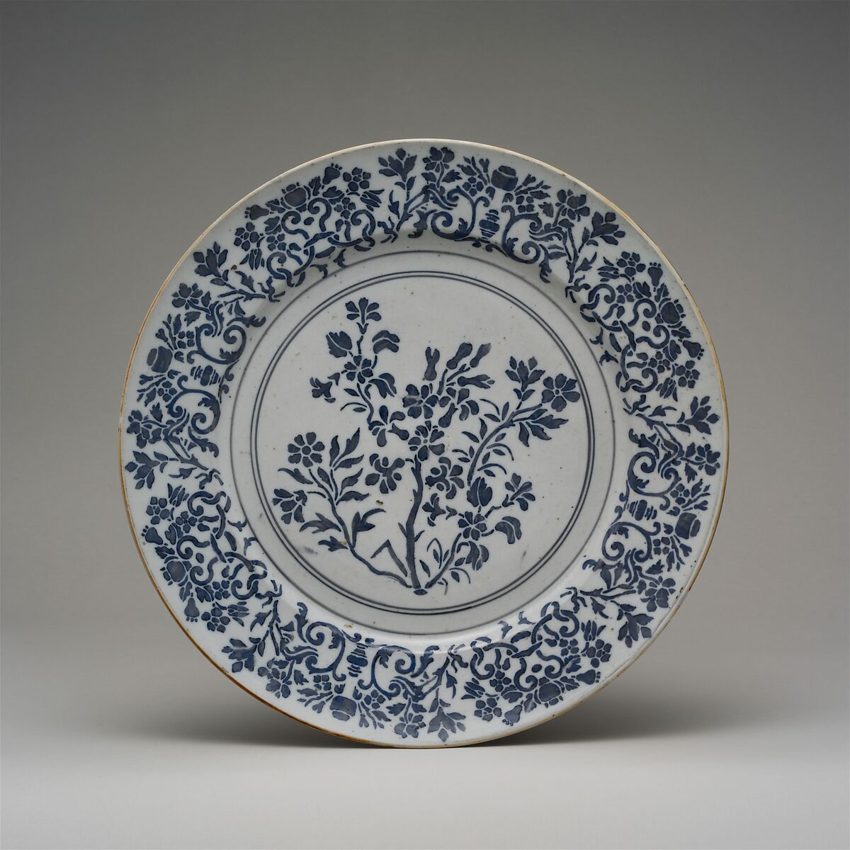 Dish with stenciled decoration, Doccia Porcelain Manufactory (Italian, 1737–1896), Hard-paste porcelain painted with cobalt blue under transparent glaze, Italian, Florence 