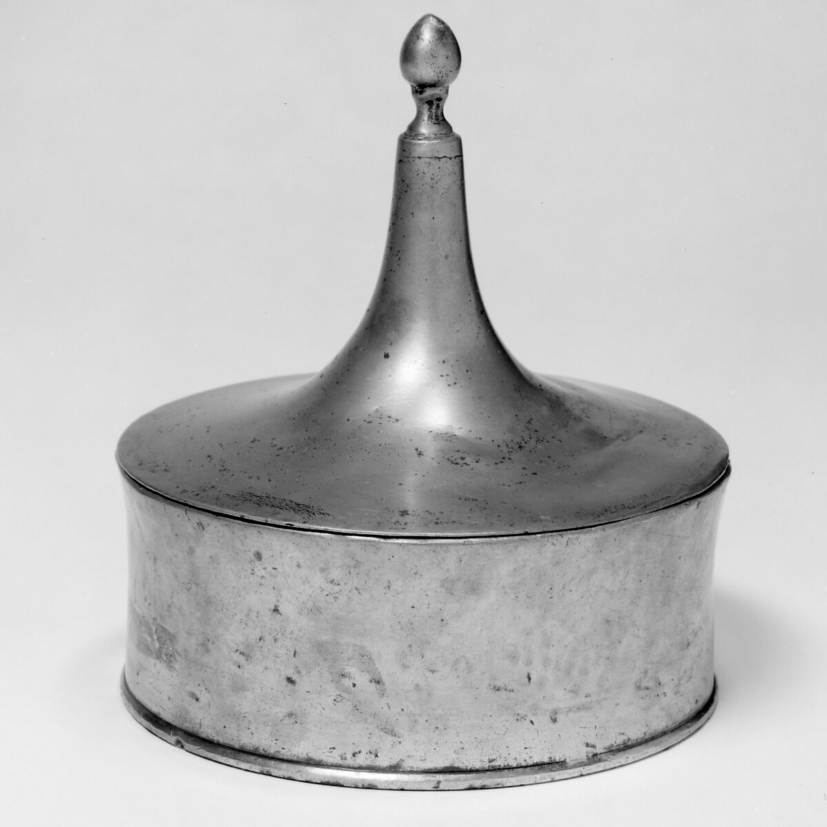 Tobacco box, H. van Lingen (recorded 1807–after 1843), Pewter, Dutch, Amsterdam
