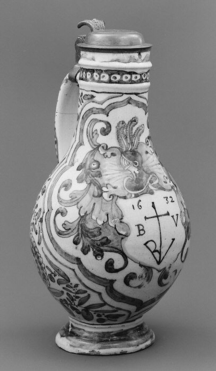 Krug, Faience (tin-glazed earthenware); pewter, Portuguese, Lisbon
