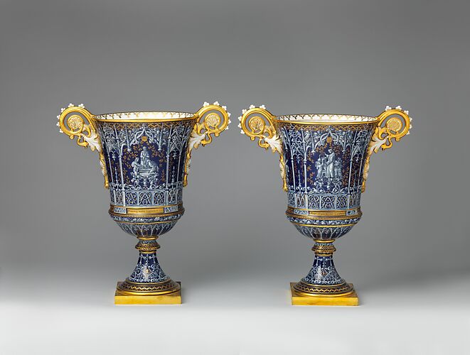 Vase (vase gothique Fragonard) (one of a pair)