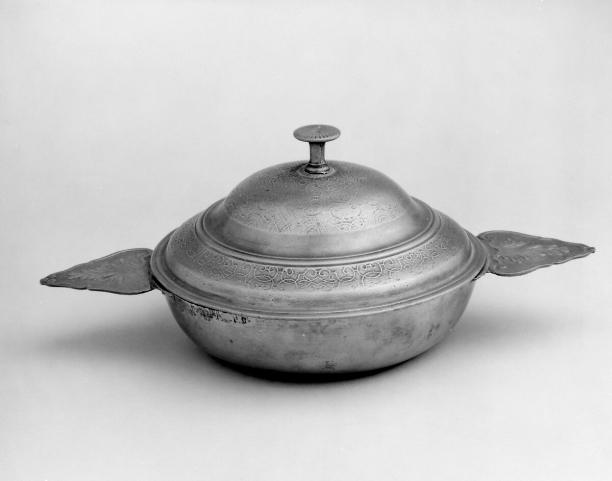 Broth bowl with cover (Écuelle), Pewter, French