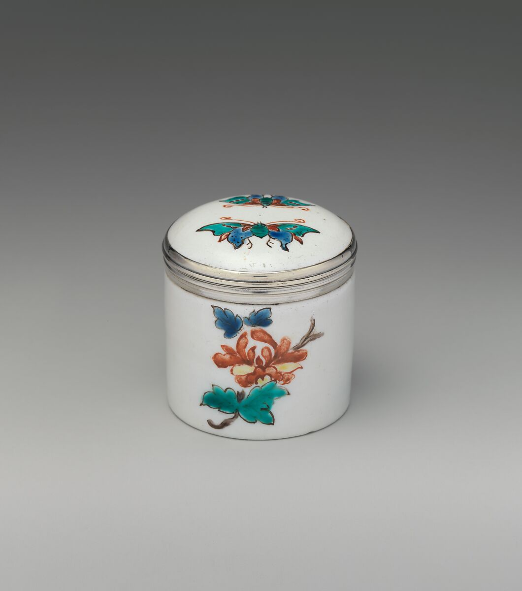 Pomade pot, Tin-glazed soft-paste porcelain, silver, French, Chantilly 