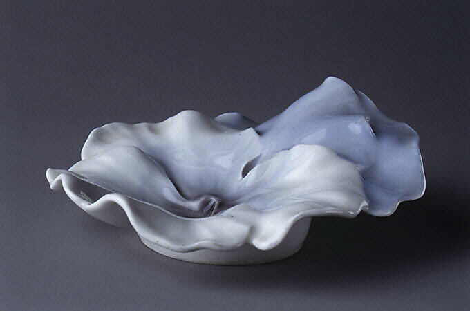 Dish in the form of a pansy, Rörstrand Factory (Swedish), Hard-paste porcelain, Swedish, Stockholm