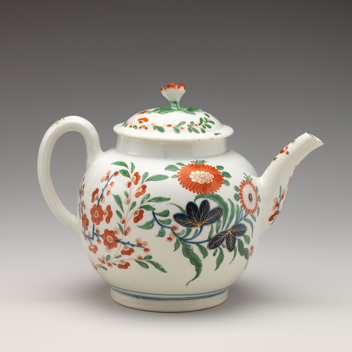 Teapot, Worcester factory (British, 1751–2008), Soft-paste porcelain with enamel decoration and gilding, British, Worcester 