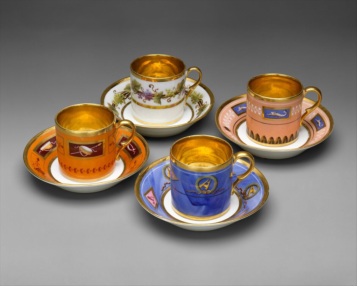 Cups and saucers (3), Hard-paste porcelain, French, Paris 