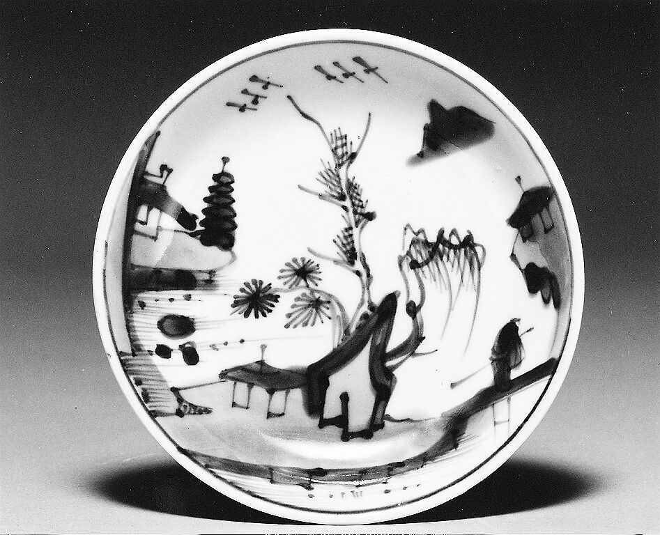 Saucer, Hard-paste porcelain, Chinese, for European market