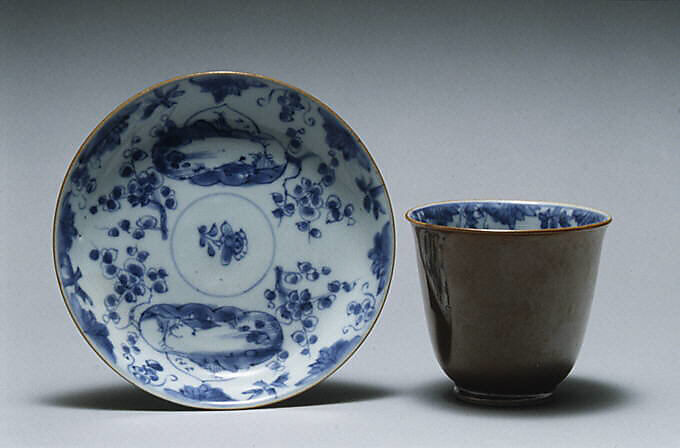 Beaker and saucer, Hard-paste porcelain, Chinese, for European market 