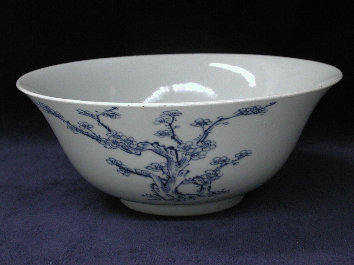 Bowl, Hard-paste porcelain, Chinese, for European market 