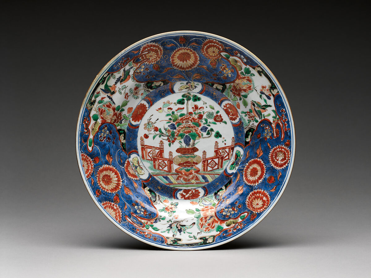 Dish with a vase of flowers, Hard-paste porcelain painted with colored enamels over transparent glaze and gilded (Jingdezhen ware), Chinese, for the Continental European market 