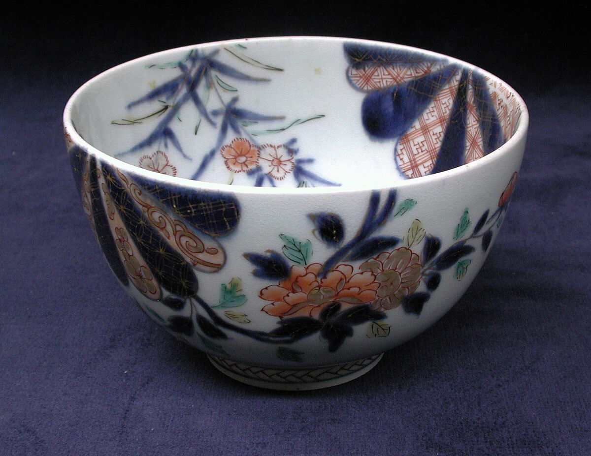 Bowl, Hard-paste porcelain, Japanese, for European market 