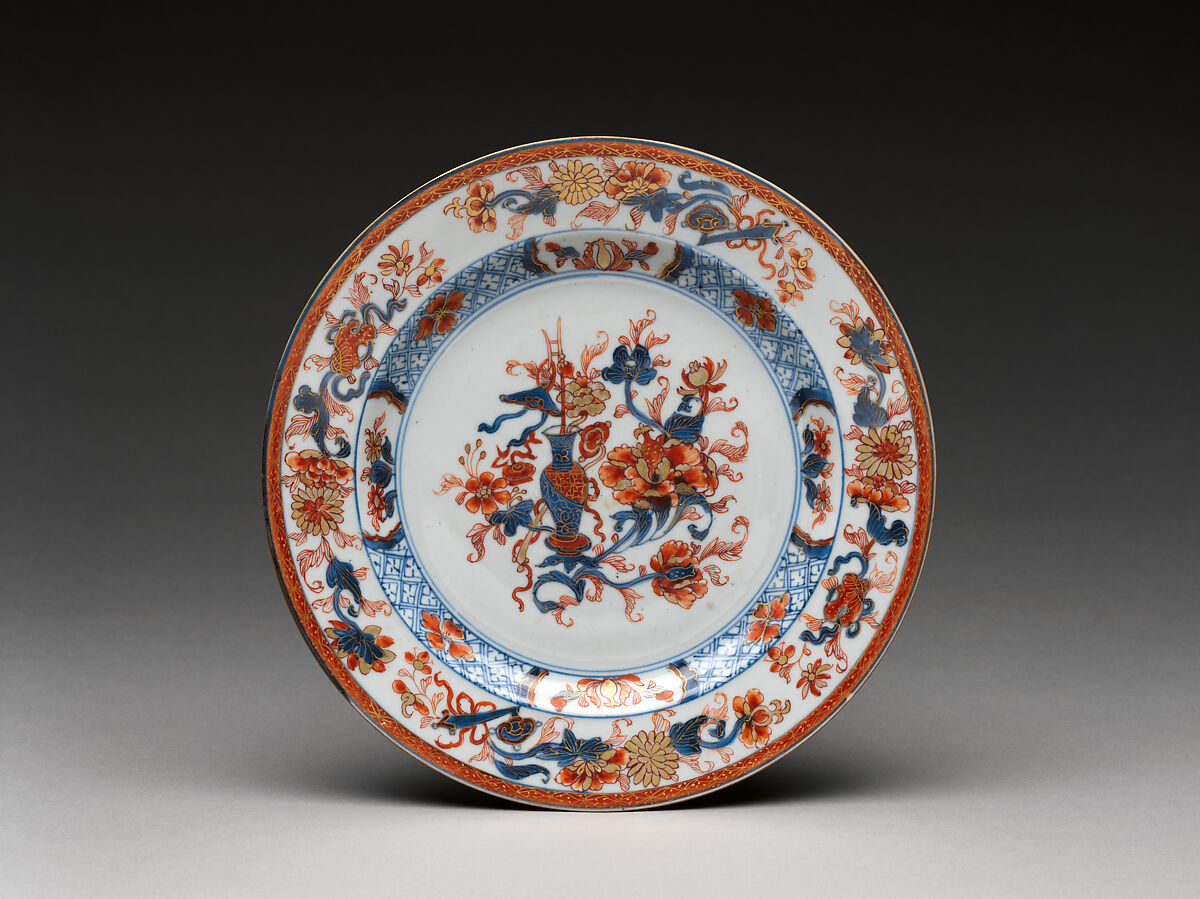Plate with a vase of flowers, Hard-paste porcelain painted with colored enamels over transparent glaze (Jingdezhen ware), Chinese, for European market 
