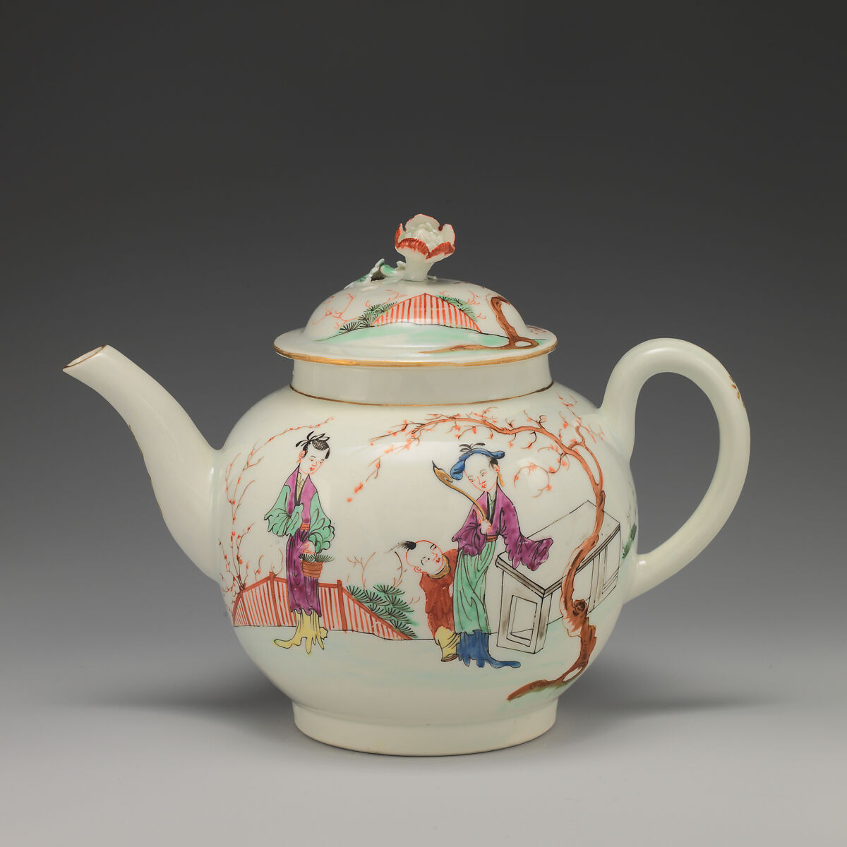 Teapot, Worcester factory (British, 1751–2008), Soft-paste porcelain with enamel decoration, British, Worcester 
