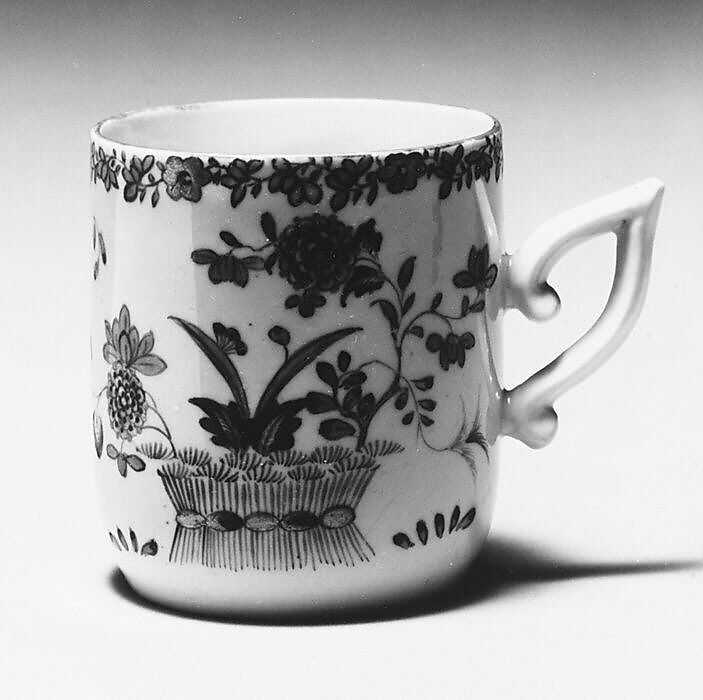 Cup, Derby Porcelain Manufactory (British, 1751–1785), Soft-paste porcelain, British, Derby 