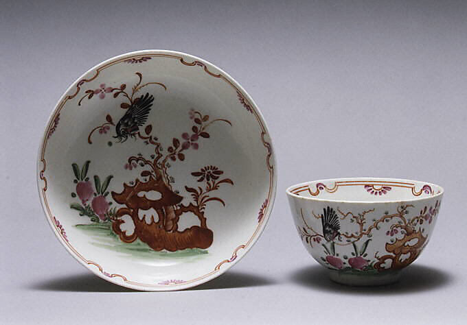 Teabowl and saucer, Lowestoft (British, 1757–ca. 1803), Hard-paste porcelain, British, Lowestoft 