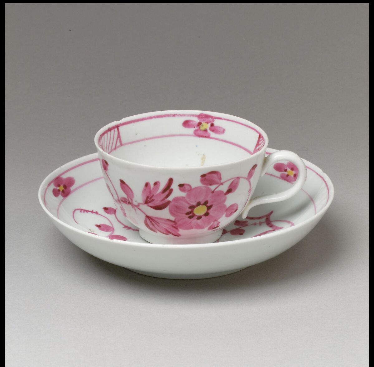 Cup and saucer, Ilmenau Porcelain Manufactory (German, 1777–1871), Hard-paste porcelain, German, Thuringia, Ilmenau 