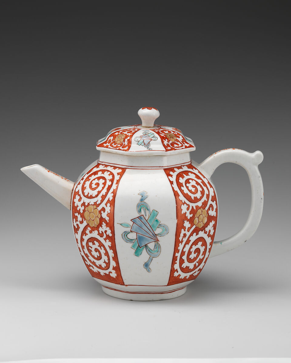 Teapot, Chelsea Porcelain Manufactory (British, 1744–1784), Soft-paste porcelain with enamel decoration, British, Chelsea 