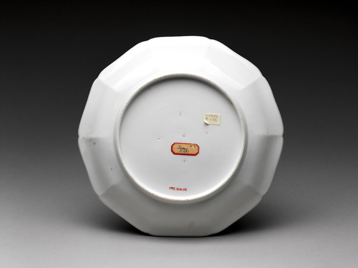 Dish with dragon, Hard-paste porcelain painted with colored enamels over transparent glaze (Hizen ware; Kakiemon type), Japanese, for European market