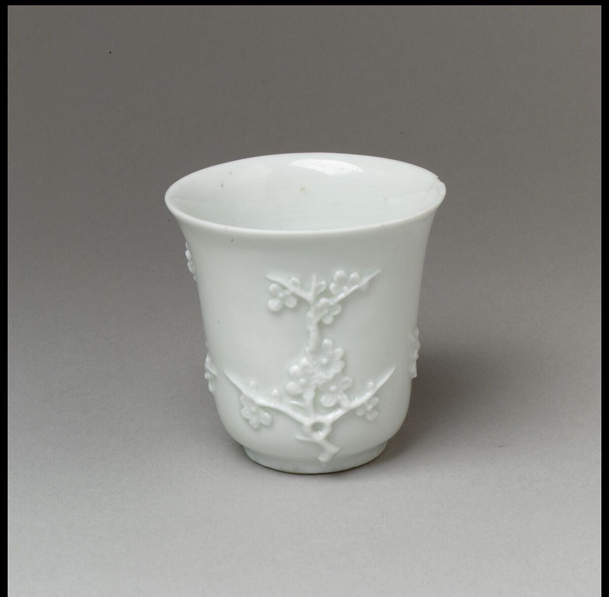 Beaker, Hard-paste porcelain, Chinese, for European market 