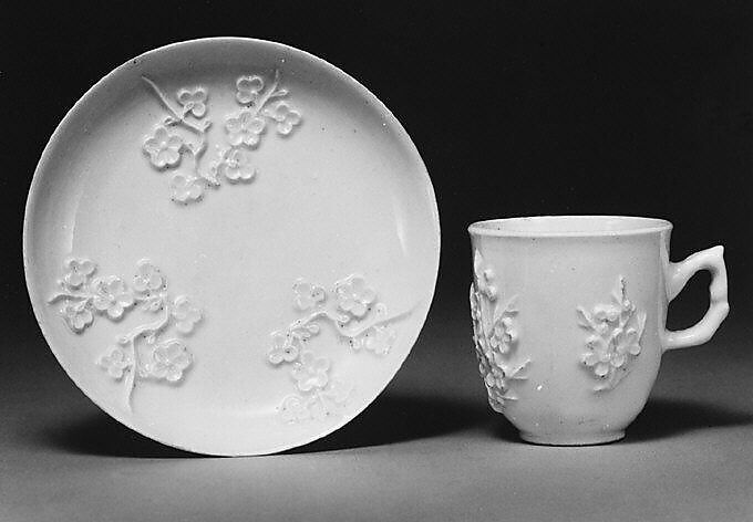 Cup and saucer, Bow Porcelain Factory (British, 1747–1776), Soft-paste porcelain, British, Bow, London 