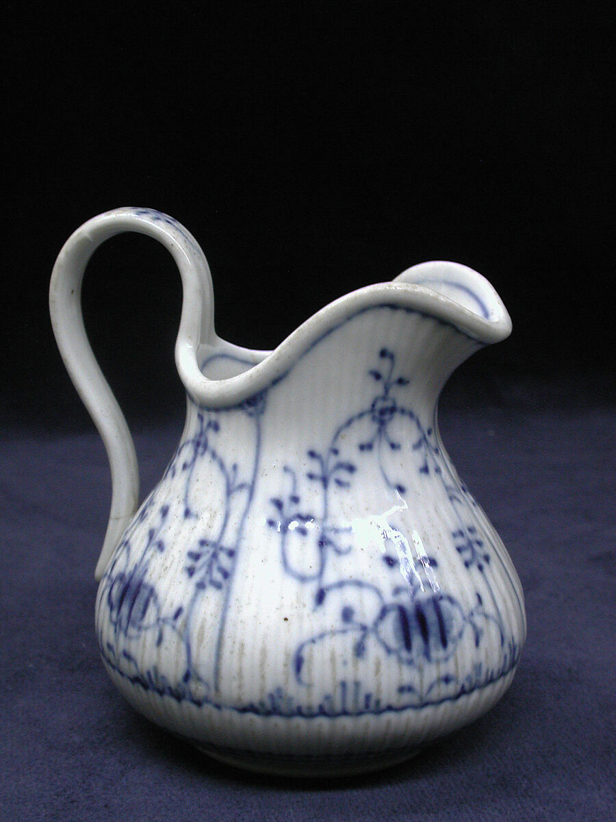 Milk pitcher, Hard-paste porcelain, Bohemian 