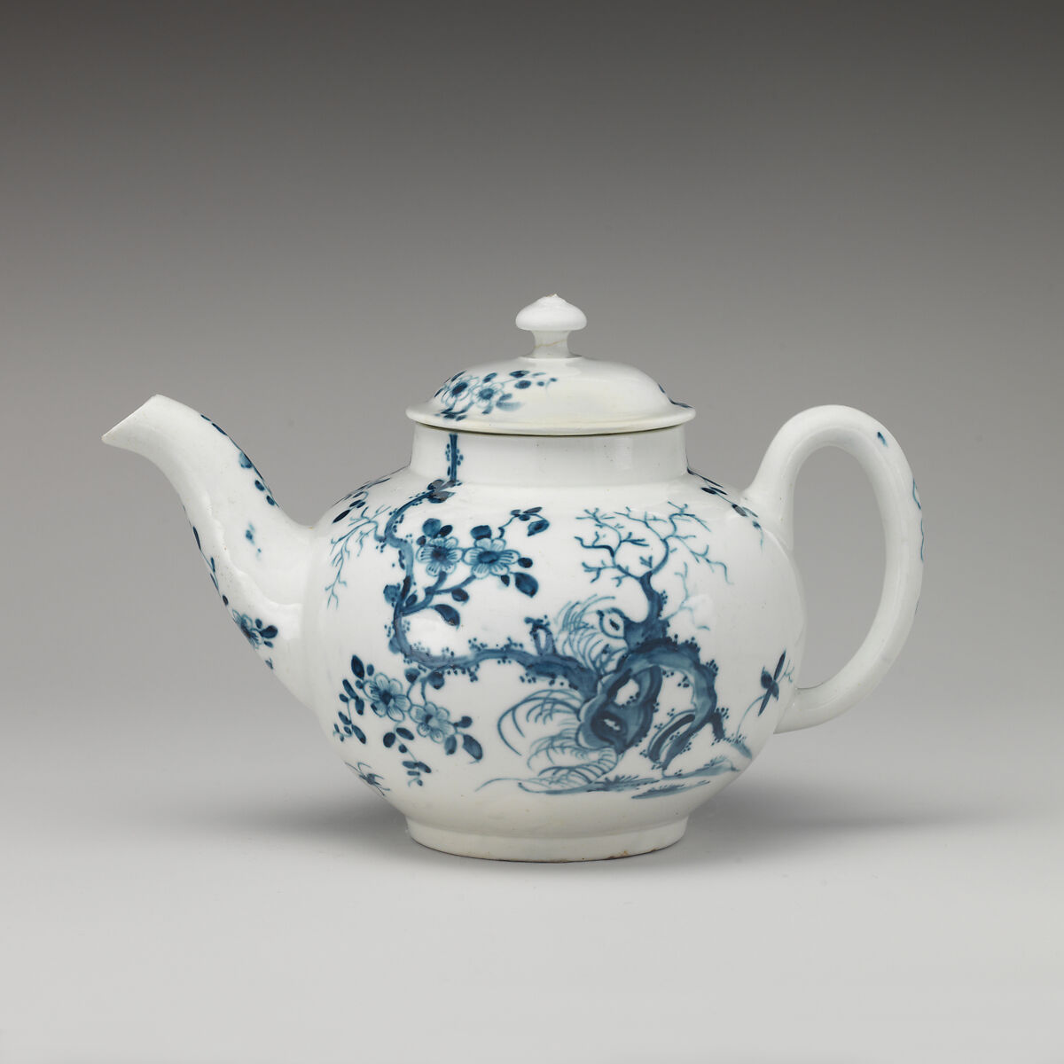 Teapot, Worcester factory (British, 1751–2008), Soft-paste porcelain with underglaze blue, British, Worcester