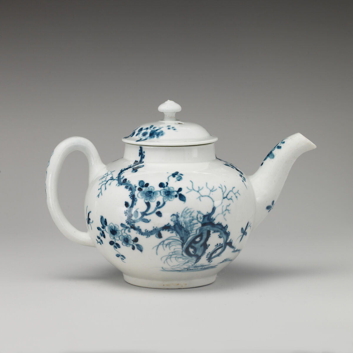 Teapot, Worcester factory (British, 1751–2008), Soft-paste porcelain with underglaze blue, British, Worcester