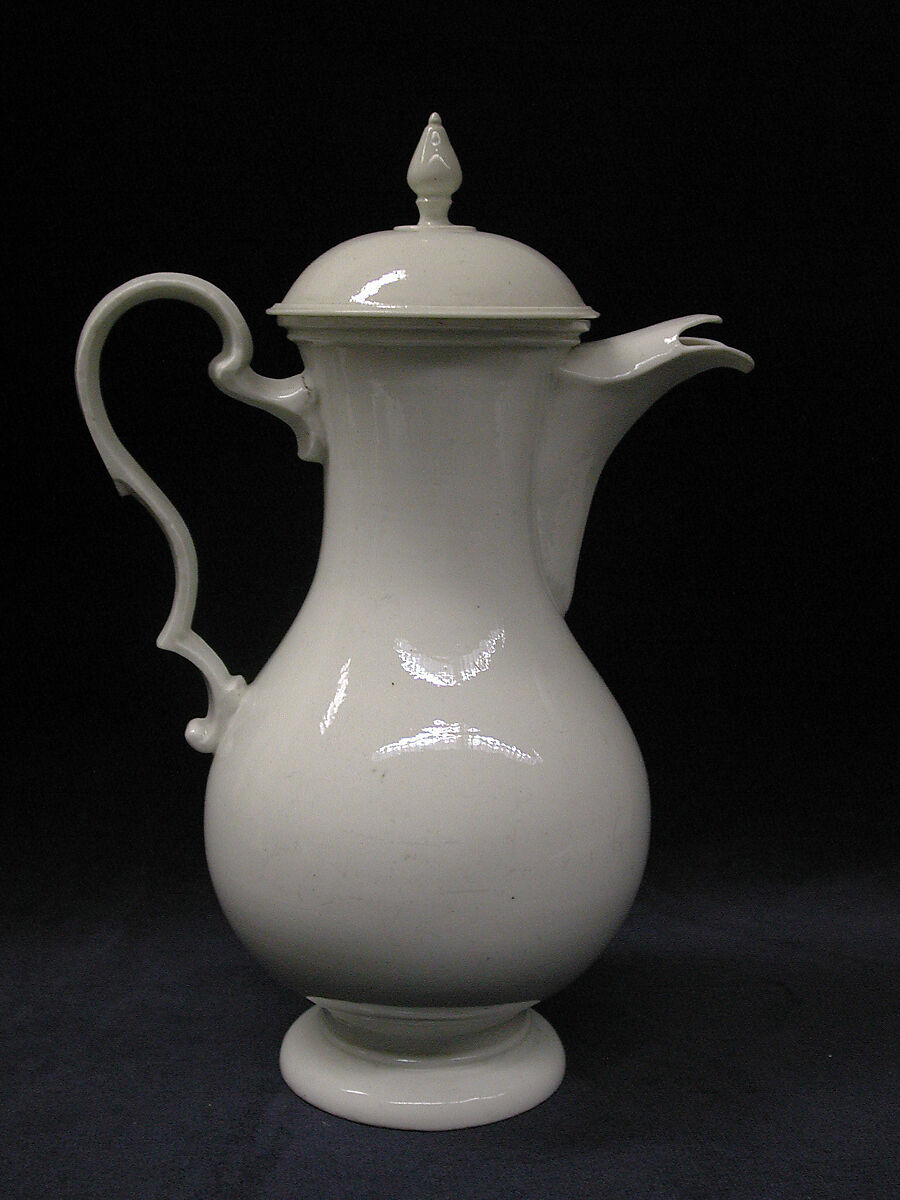 Coffeepot, Capodimonte Porcelain Manufactory (Italian, 1740/43–1759), Soft-paste porcelain, Italian, Naples 
