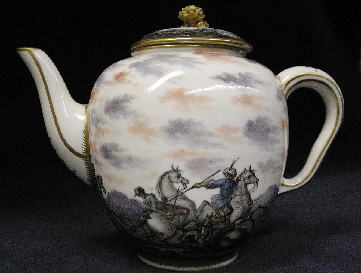 Teapot (part of a set), Capodimonte Porcelain Manufactory (Italian, 1740/43–1759), Soft-paste porcelain, Italian, Naples