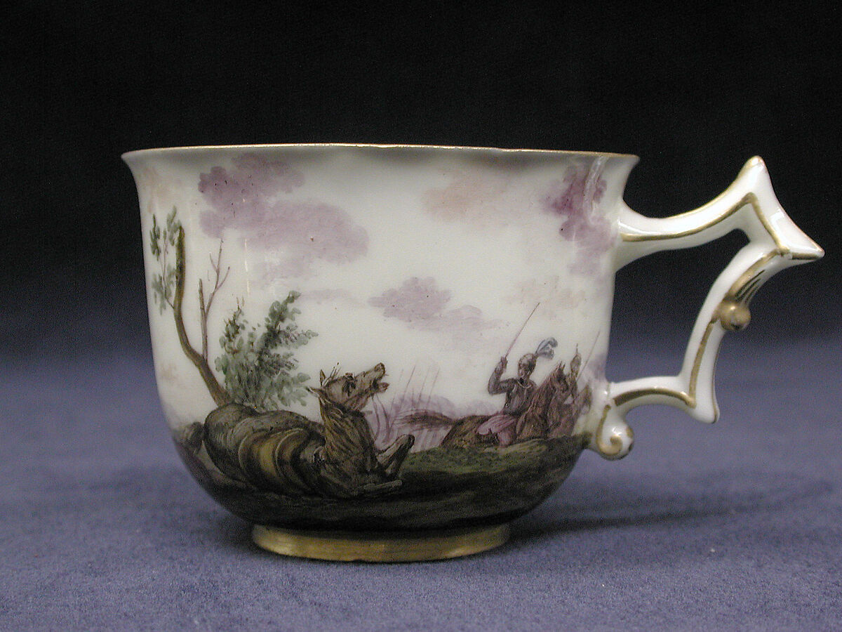 Cup (part of a service), Capodimonte Porcelain Manufactory (Italian, 1740/43–1759), Soft-paste porcelain, Italian, Naples