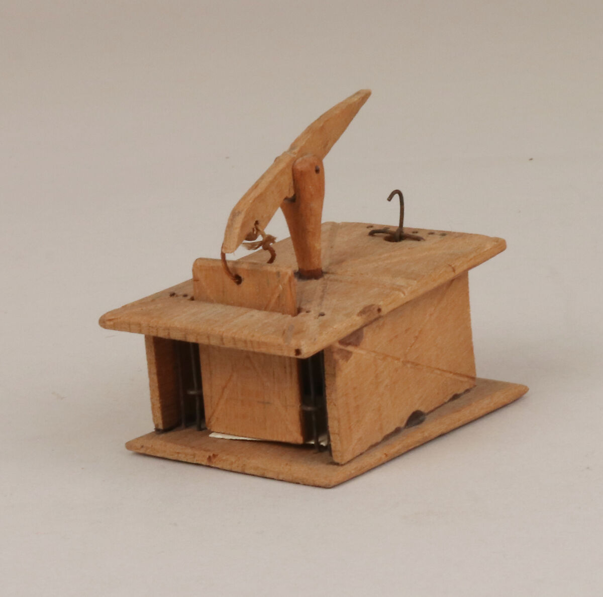 Mouse trap with mouse, Wood, Italian, Naples