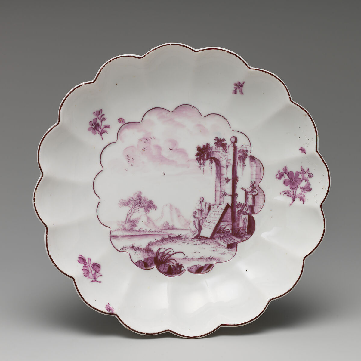 Dish, Jeffreyes Hammet O&#39;Neale (Irish, 1734–1801), Soft-paste porcelain, British, Chelsea 