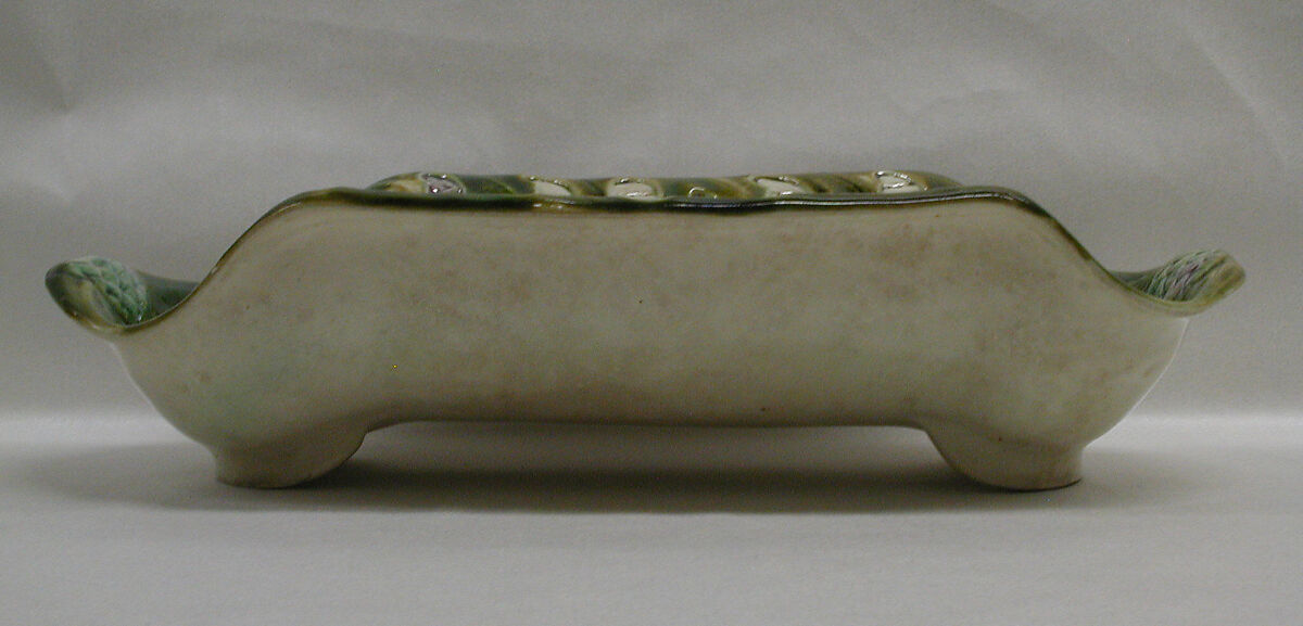 Asparagus dish, Lead-glazed creamware, French, Salins