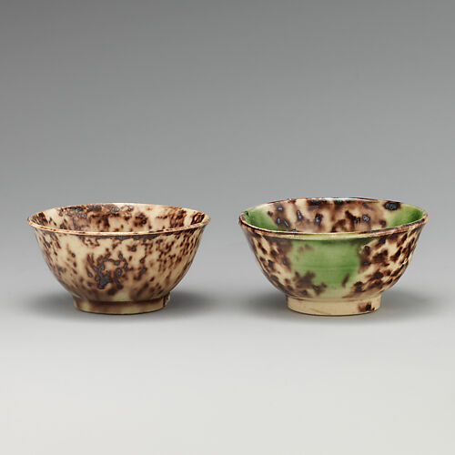 Pair of miniature bowls