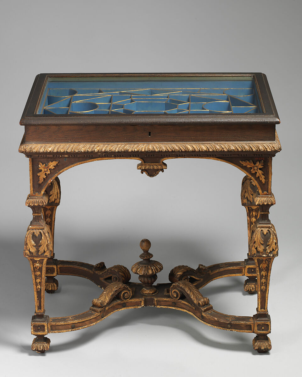 Display table, Deal, painted to imitate walnut, with gilded carving, British 