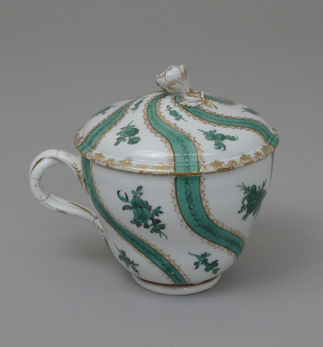 Cup with cover, Meissen Manufactory (German, 1710–present), Porcelain, German, Meissen 