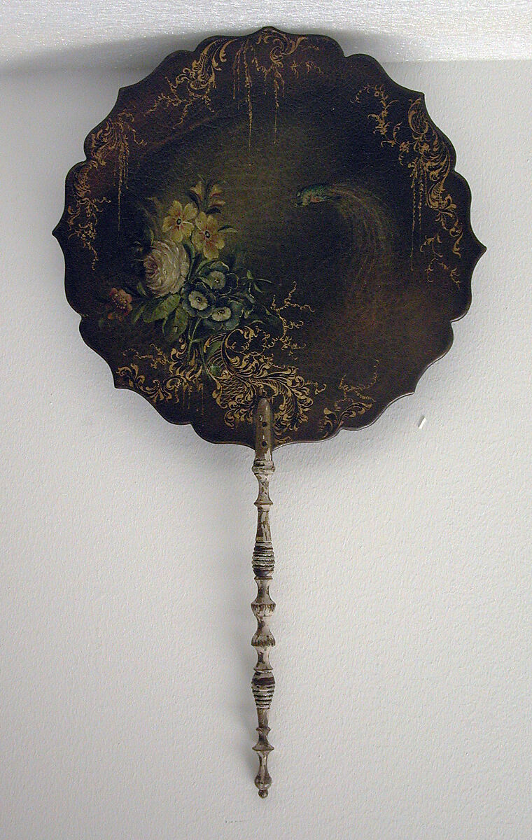Handscreen (one of a pair), Black lacquered, painted and gilded papier-mâché with turned gilt-wood handles, British 