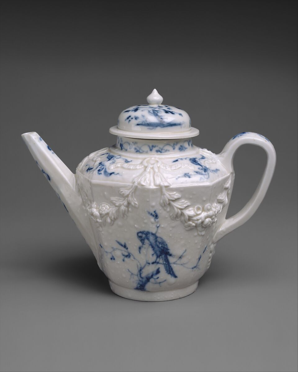Teapot, Vezzi Factory (Italian, 1720–1727), Hard-paste porcelain, Italian, Venice 