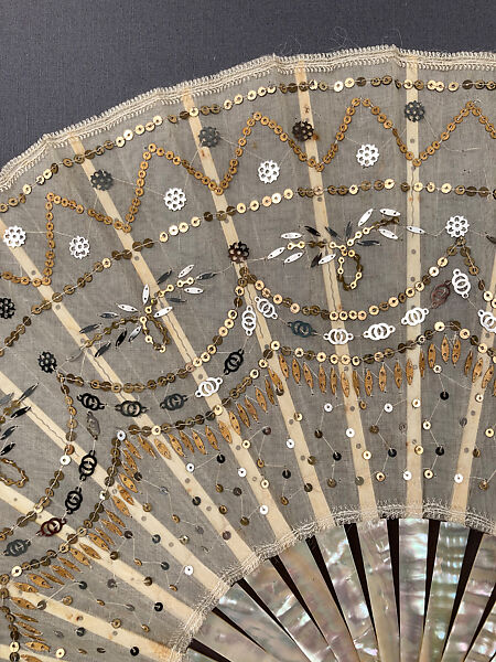 Fan, Silk, metal paillettes, mother-of-pearl, bone, brass, French