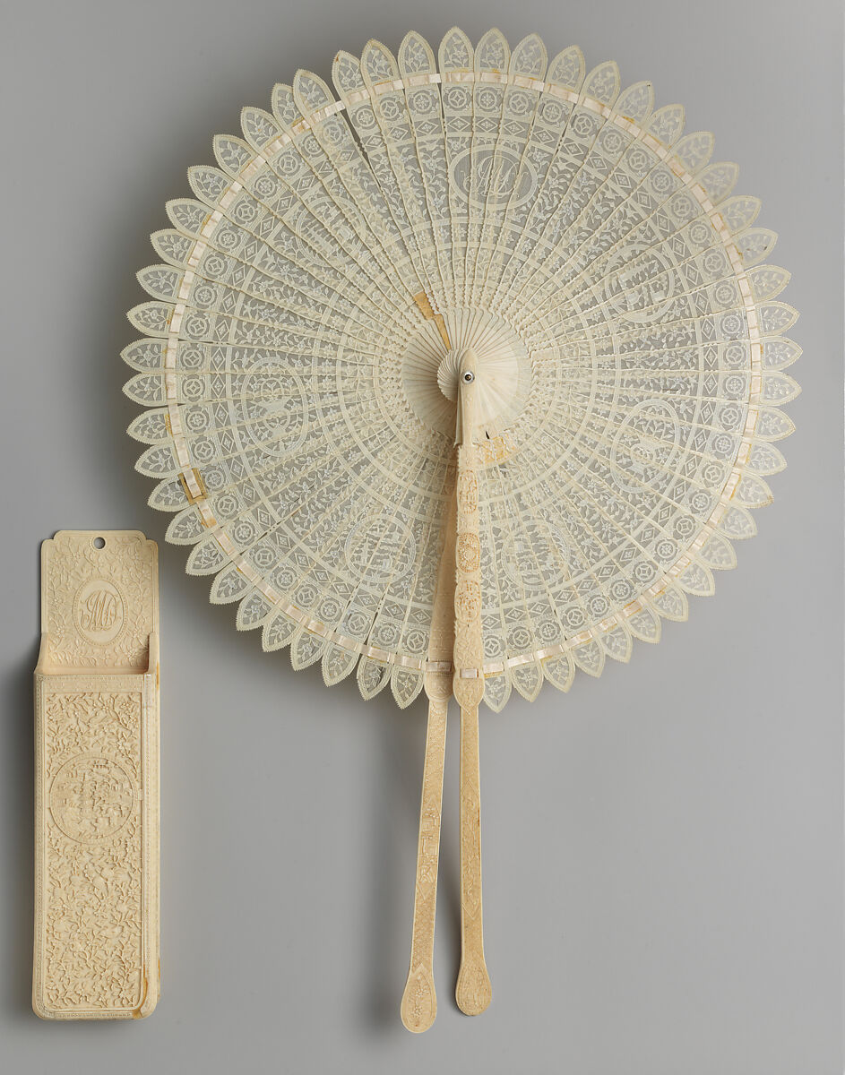 Brisé Cockade Fan, Ivory, Chinese, for the European Market