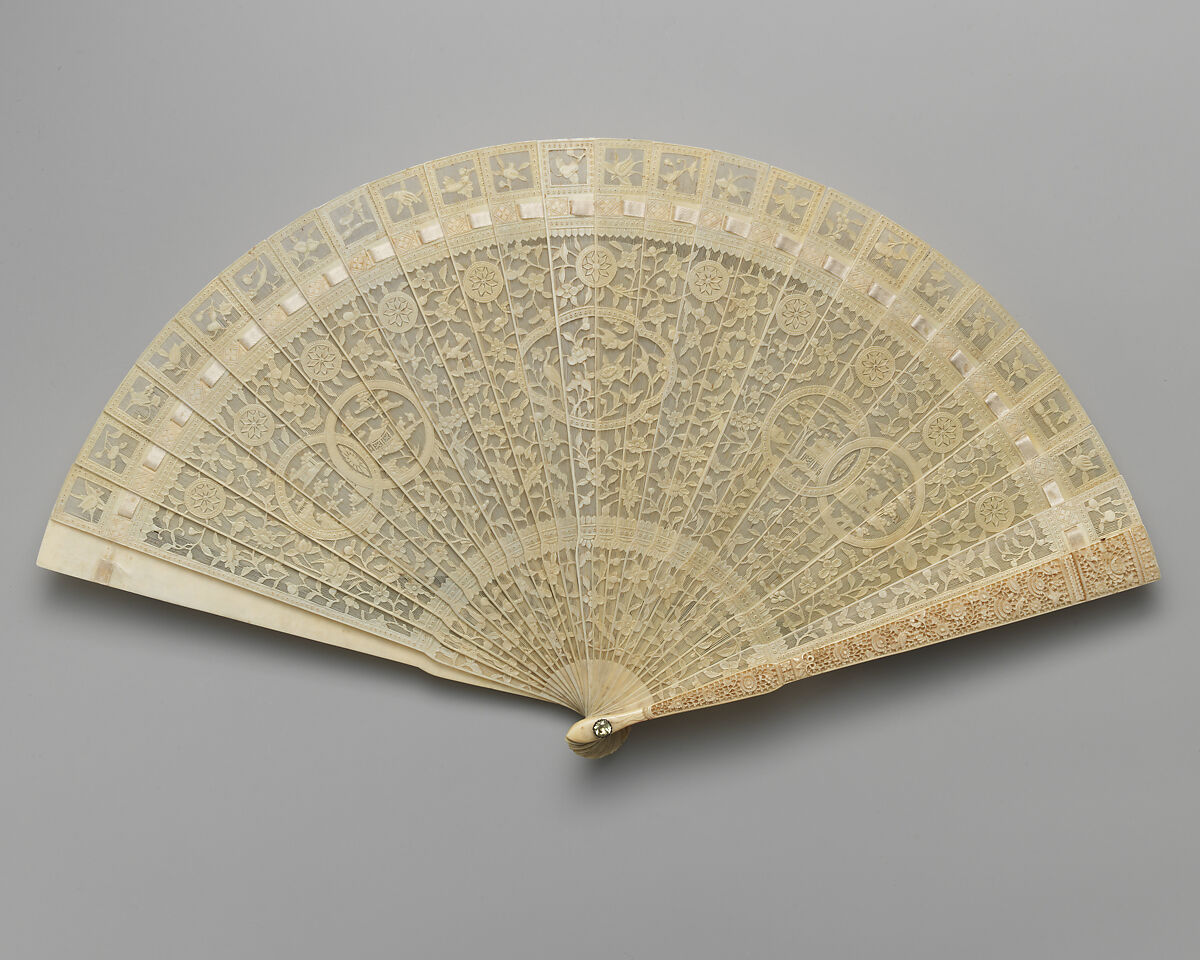 Brisé Fan, with Representations of Pavilions and Cranes, Surrounded by Flowers, Ivory, Chinese, for the European Market 