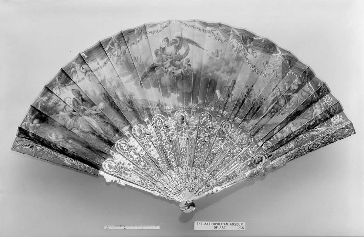Fan, Paper, mother-of-pearl, gold leaf, French 