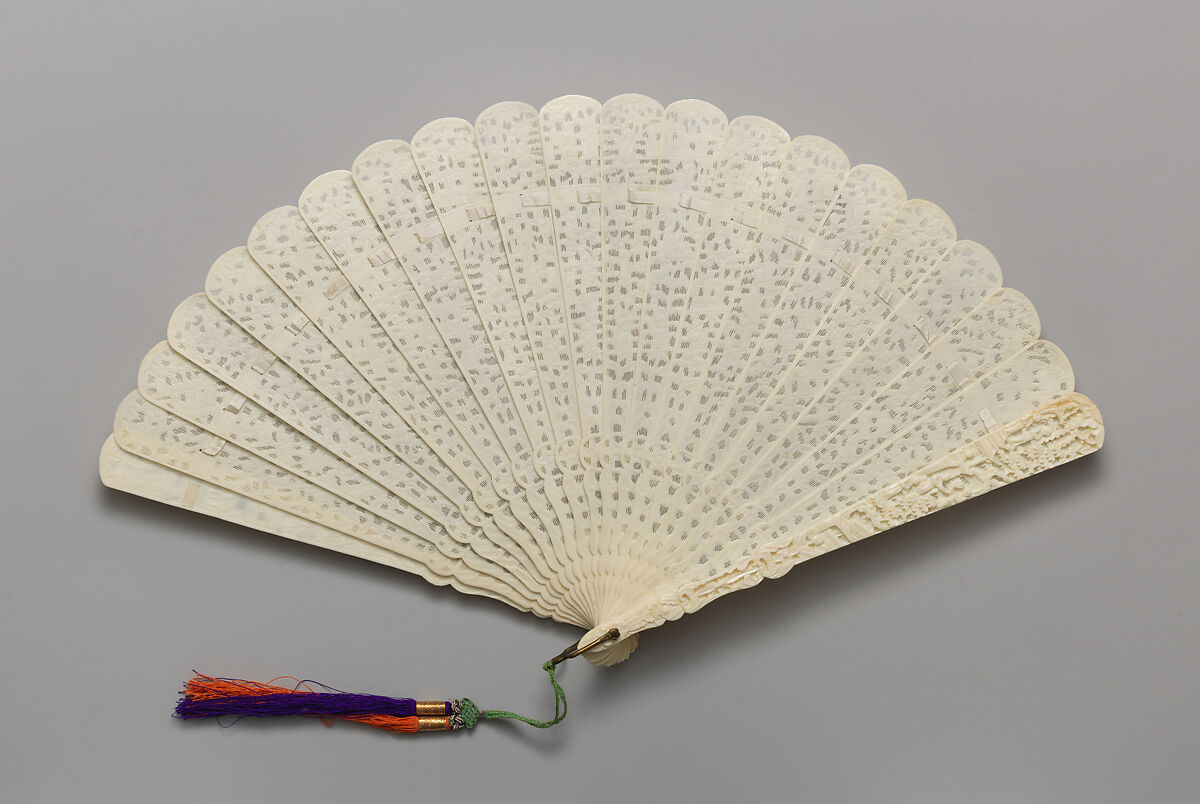 Brisé Fan, with Simple Carved Patterning, Ivory, Chinese, for the European Market 